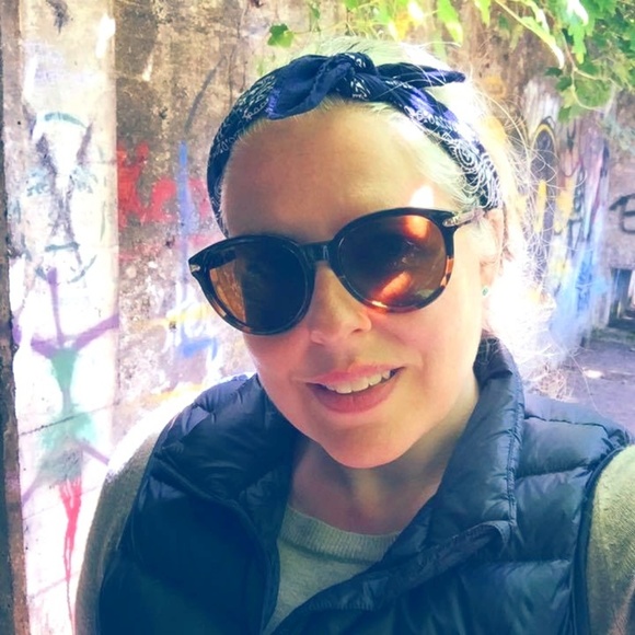 Meet your Posher, Tami - Picture 1 of 1